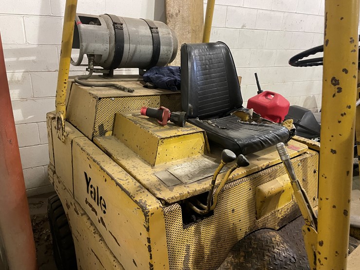 #4006-•-yale-fork-lift-image-10