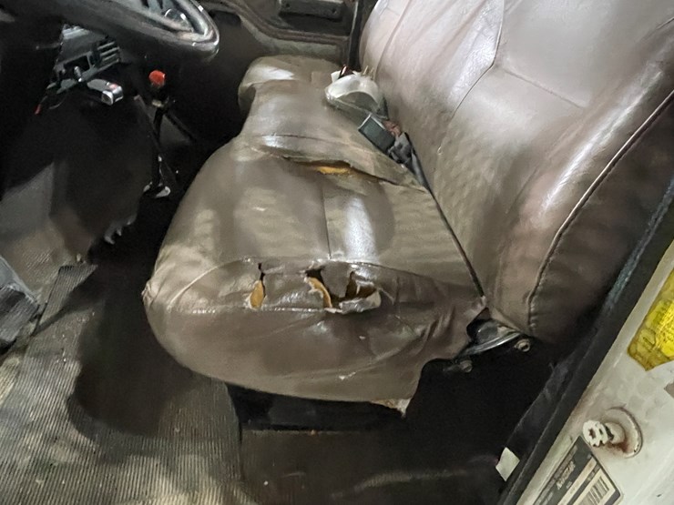 1998-international-4700-image-14