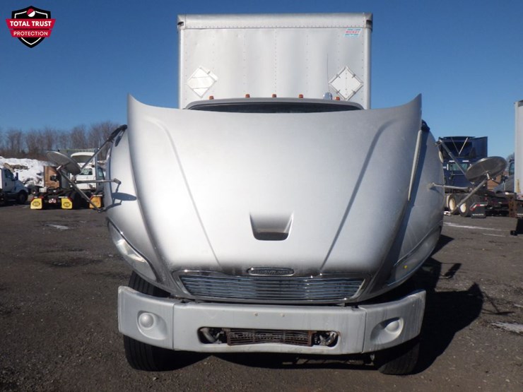 2019-freightliner-m2-106-image-17
