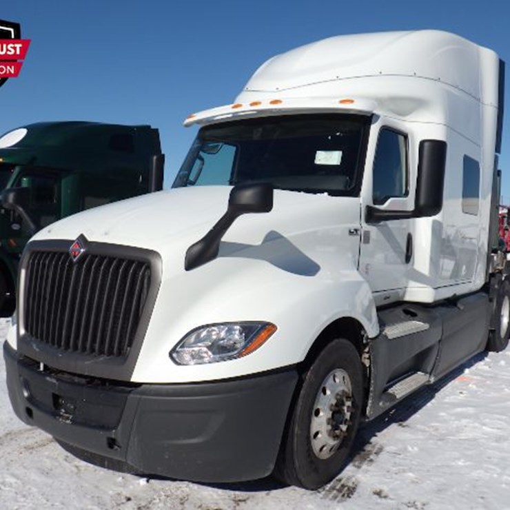 2021 INTERNATIONAL LT