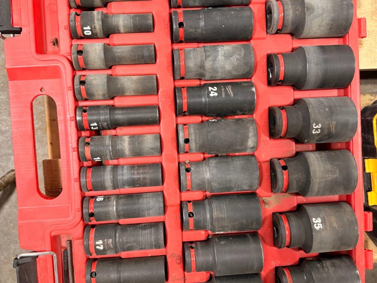 socket-sets/drill-bits/tap-&-die-set-image-20