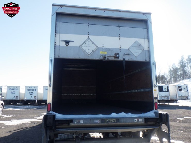 2019-freightliner-m2-106-image-7