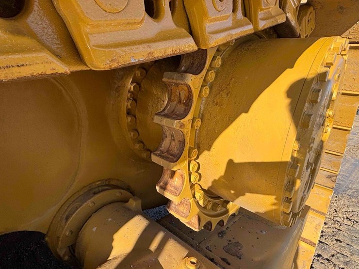 2019-caterpillar-d8t-image-20
