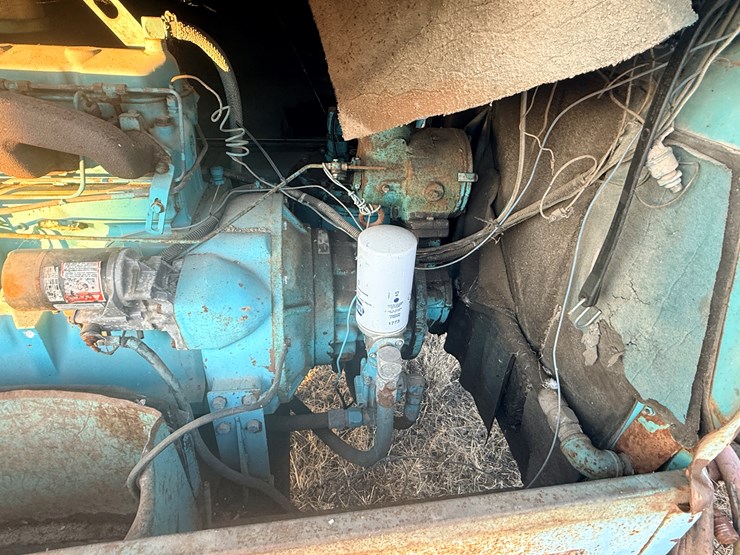 #2596-•-permavane-air-compressor-image-10