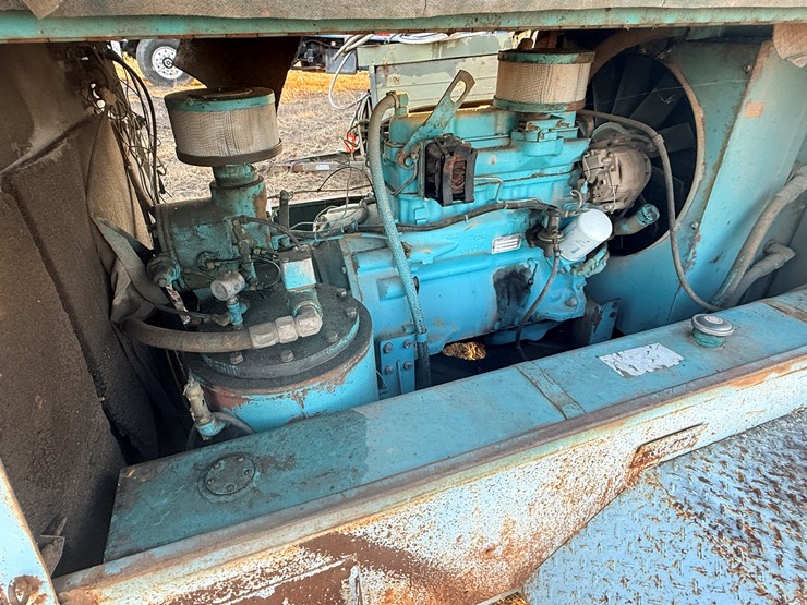 #2596-•-permavane-air-compressor-image-13