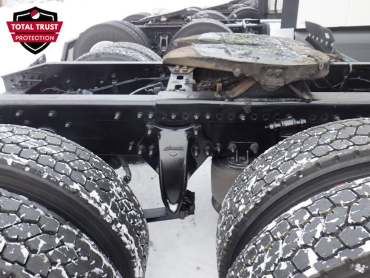 2021-freightliner-cascadia-116-image-4