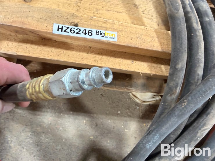 dewalt-air-hose-reel-w/accessories-image-13