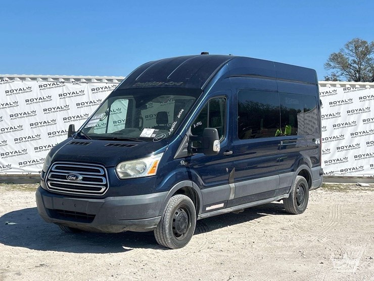 2015-ford-transit-image-1