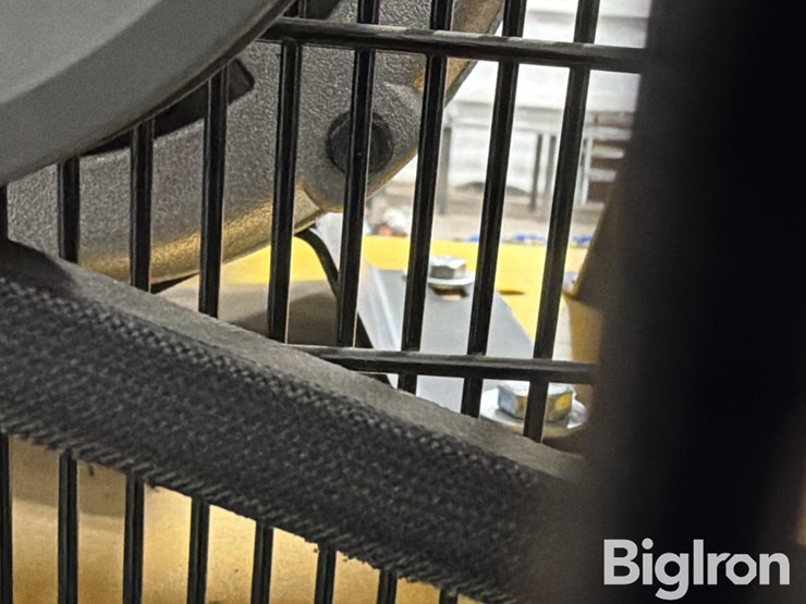 dewalt-dxcmv5048055-80-gallon-air-compressor-image-8