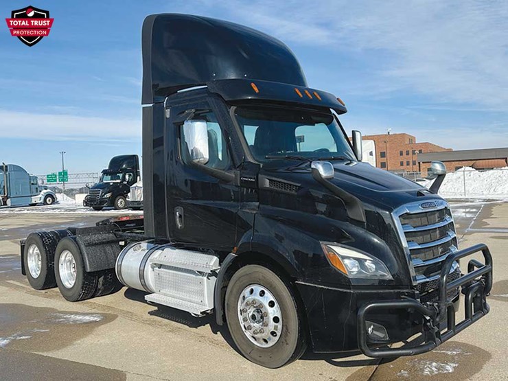 2021-freightliner-cascadia-116-image-1