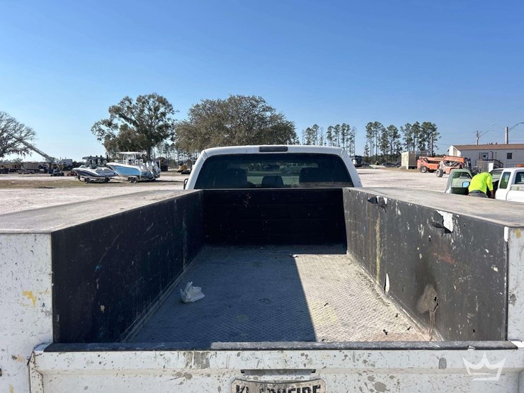 2015-ford-f550-image-27