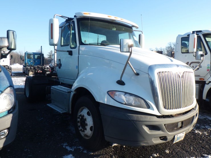 2016-international-prostar-image-3