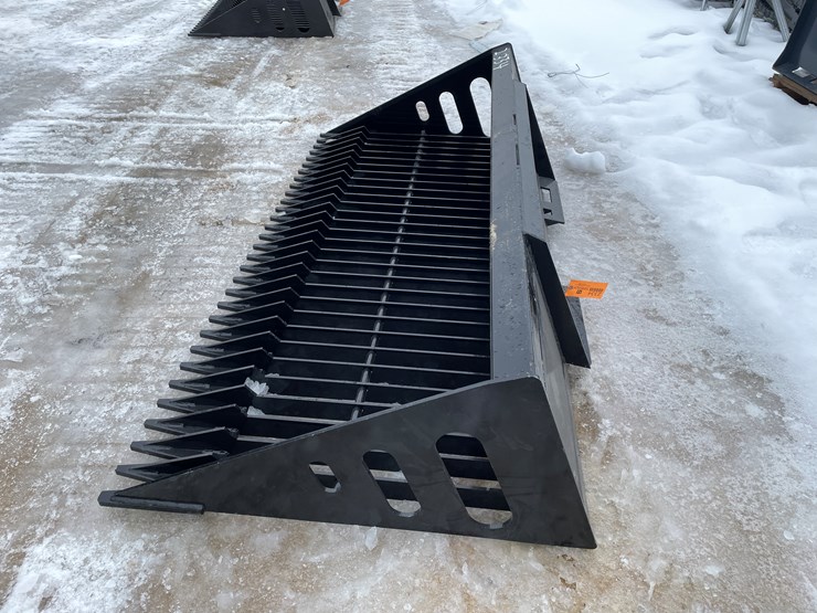 #2334-•-wolverine-skeleton-bucket-image-8