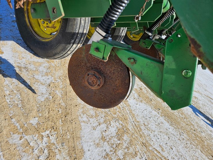 john-deere-7000-image-16