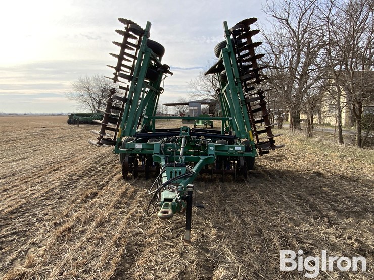 great-plains-3000tt-image-2