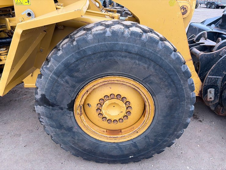 caterpillar-938h-image-22