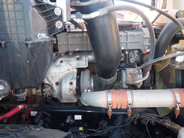 2018-freightliner-cascadia-126-image-20