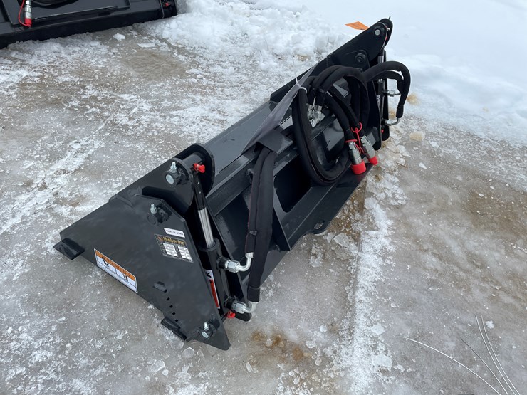 #2364-•-wolverine-mini-skid-steer-combination-bucket-image-7