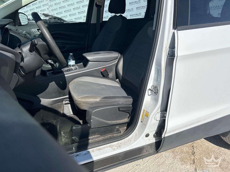 2017-ford-escape-image-13