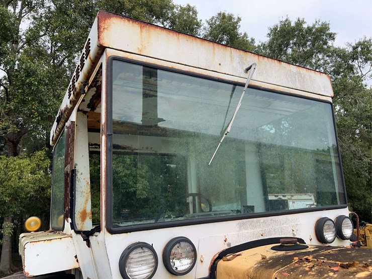 minneapolis-moline-g1050-image-37