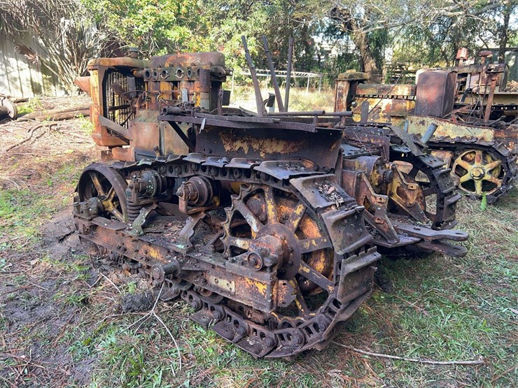 caterpillar-thirty-image-3