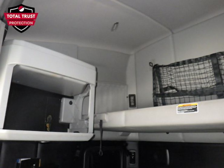 2022-kenworth-t680-image-21