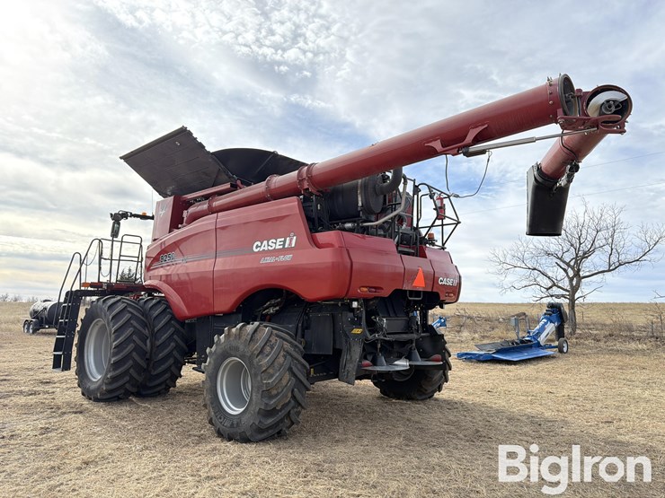 2020-case-ih-8250-image-4