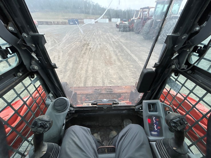 2019-kubota-svl95-2s-image-13