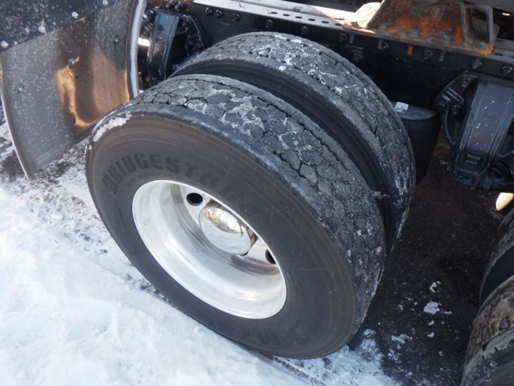 2007-peterbilt-378-image-12