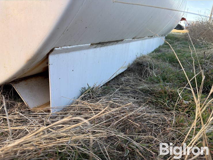 2000-gallon-fuel-tank-&-pump-image-8