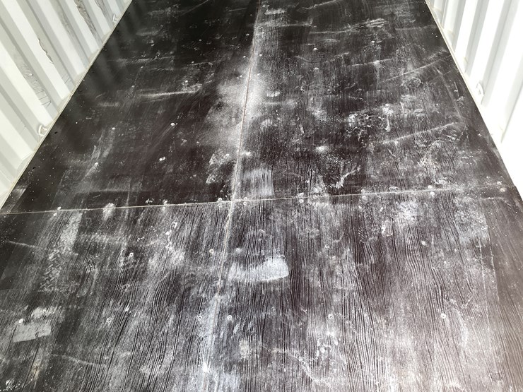 #204-•-20'-shipping-container-image-7