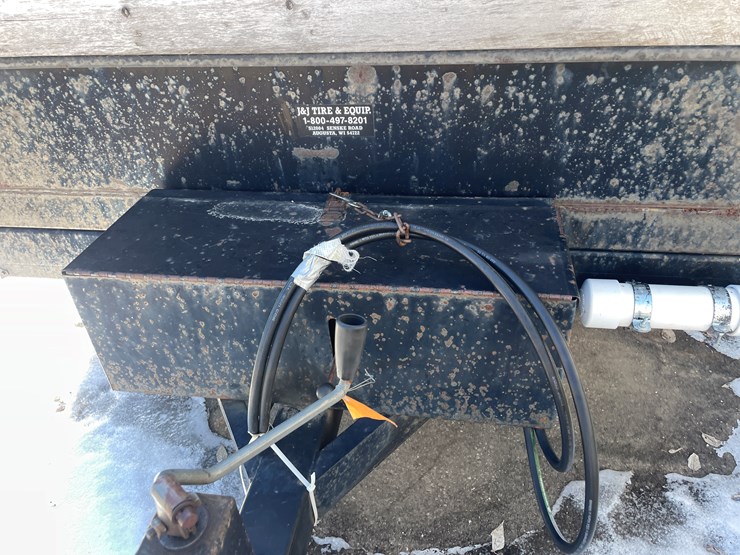 #4002-•-2002-sand's-welding-inc.-12'-dump-trailer-(has-wi-title)-image-8