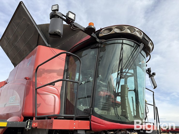 2020-case-ih-8250-image-9