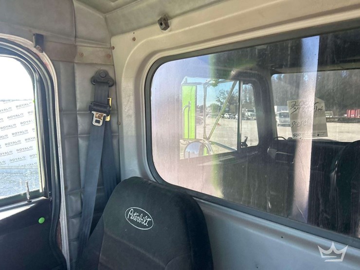 2004-peterbilt-357-image-22