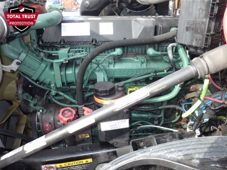 2022-volvo-vnl-300-image-20