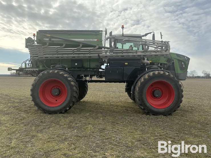 2023-fendt-rogator-937h-self-propelled-dry-fertilizer-spreader-image-4