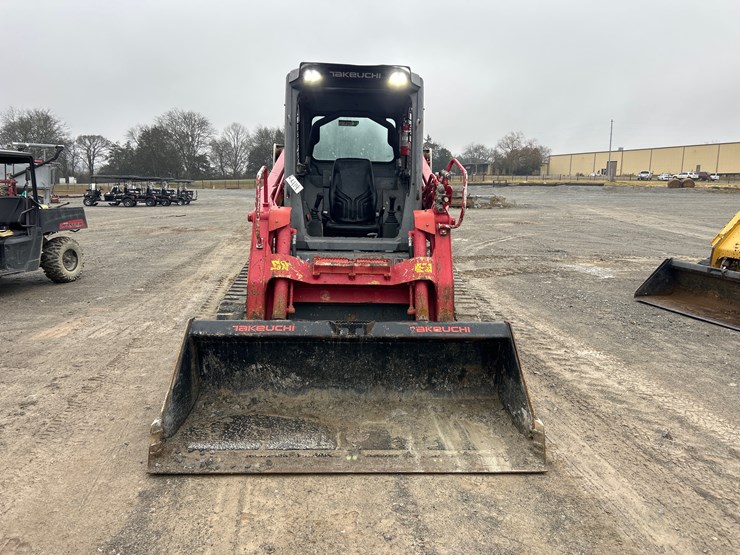 2017-takeuchi-tl12r2-image-3