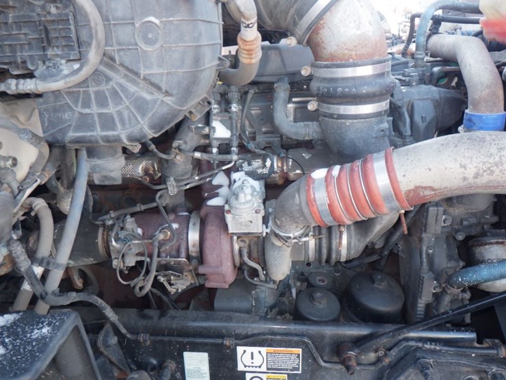 2018-peterbilt-579-image-22