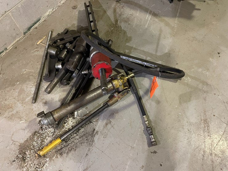 #7000-•-hydraulic-press-image-2