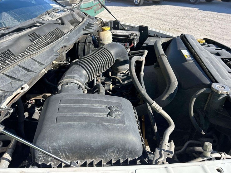 2017-dodge-1500-image-8