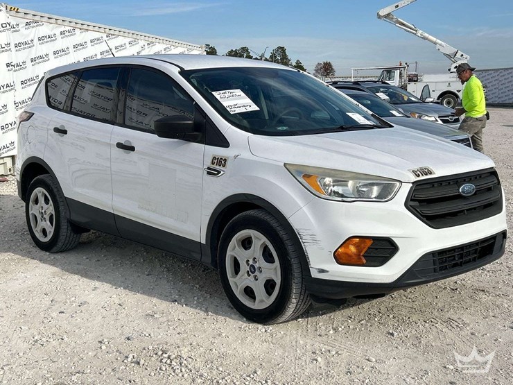 2017-ford-escape-image-2