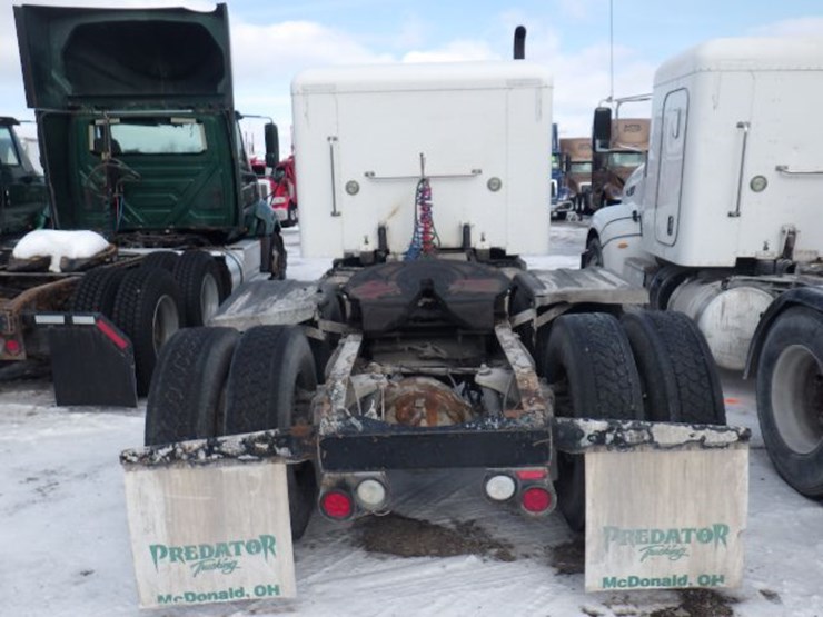 2014-peterbilt-386-image-11