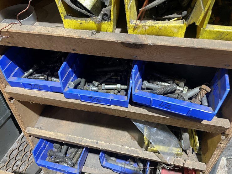 #7018-•-miscellaneous-hardware-and-bolt-bins-image-6
