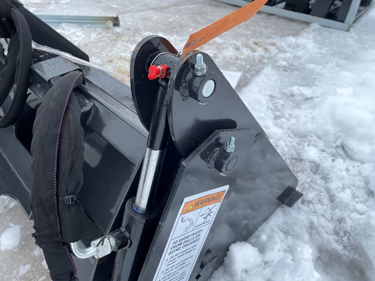 #2365-•-wolverine-mini-skid-steer-combination-bucket-image-14