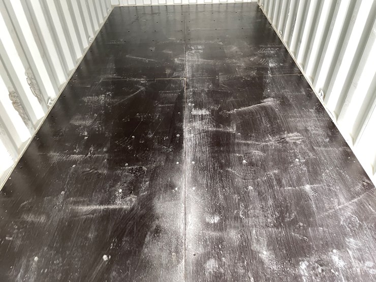 #204-•-20'-shipping-container-image-8