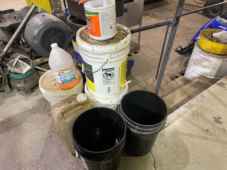 #7051-•-assortment-of-fluids-image-3