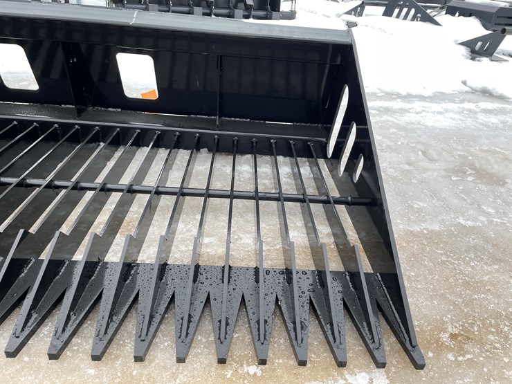 #2338-•-wolverine-skeleton-bucket-image-10