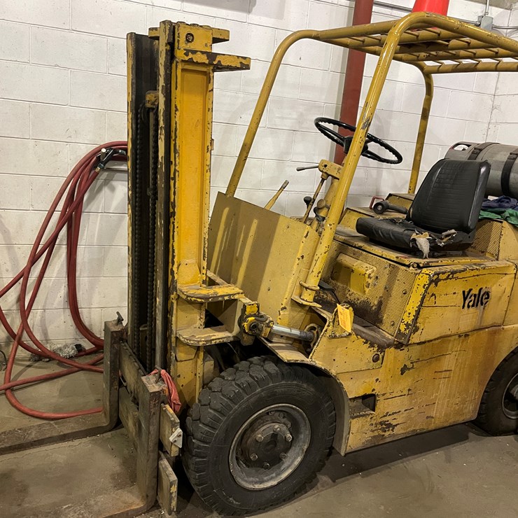 #4006 • Yale Fork Lift