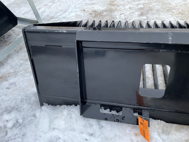 #2339-•-wolverine-skeleton-bucket-image-14