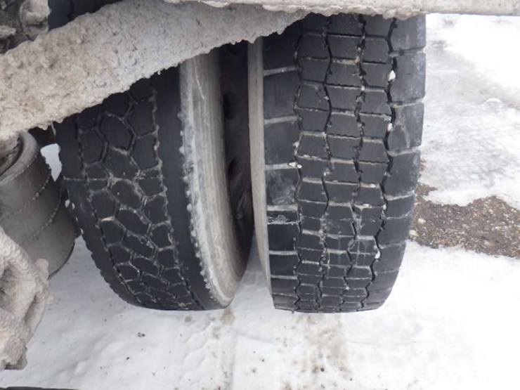 2014-peterbilt-386-image-7